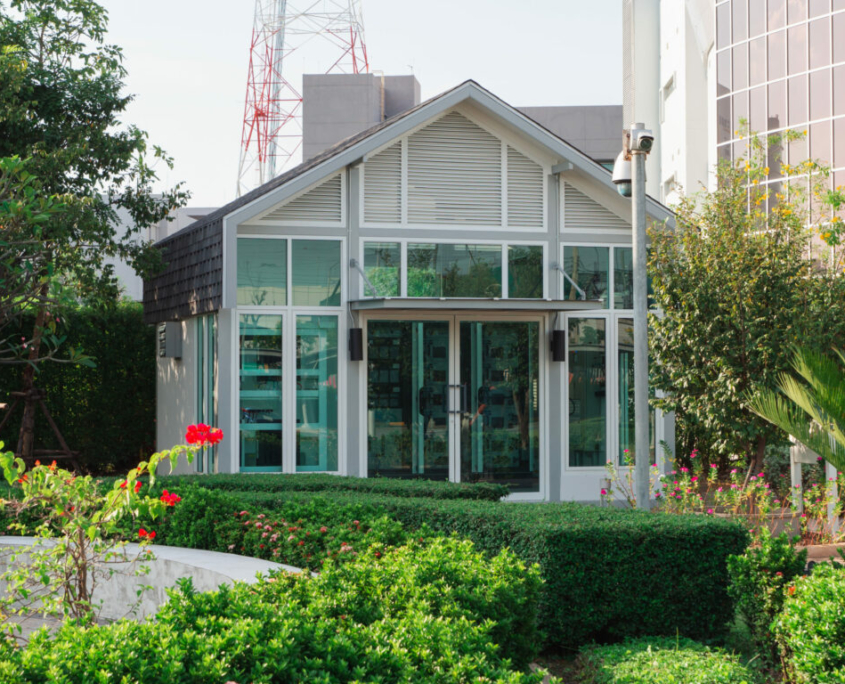 Hidrogén elektrolízis kormányzati irodakomplexumban Thaiföldön